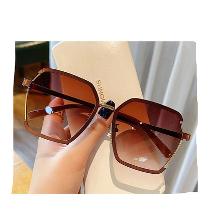 Lunettes de Soleil Oversize Siena - Élégance Intemporelle