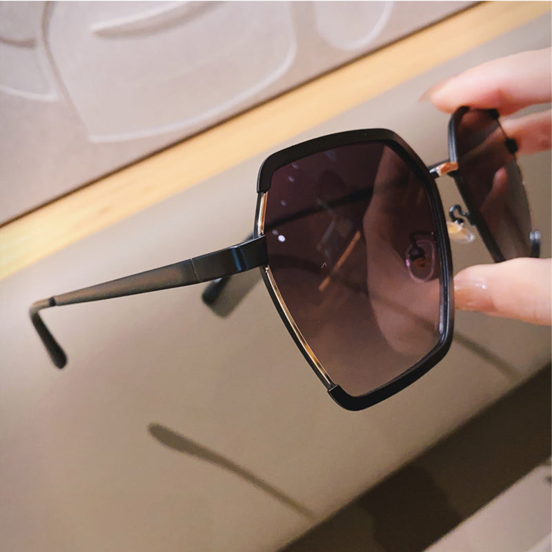 Lunettes de Soleil Oversize Siena - Élégance Intemporelle