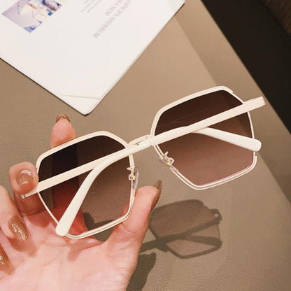 Lunettes de Soleil Oversize Siena - Élégance Intemporelle