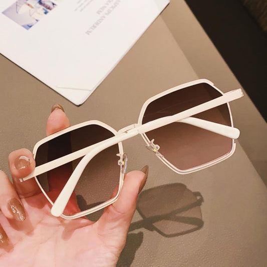 Lunettes de Soleil Oversize Siena - Élégance Intemporelle