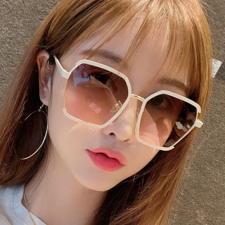 Lunettes de Soleil Oversize Siena - Élégance Intemporelle