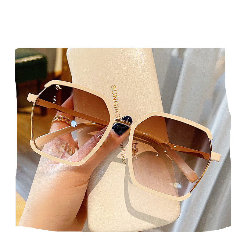 Lunettes de Soleil Oversize Siena - Élégance Intemporelle
